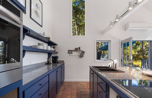 Friday Harbor Casa | Relaxing two-bedroom, hot tub, pet friendly (HH)