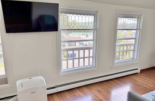Rapid City Casa | Relaxing Upper Level Retreat Near Torch Lake & River