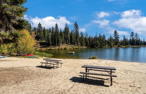 Bear Valley Condominio | Relaxing, Well Furnished Condo! - Creekside #29 by Bear Valley Vacation Rentals