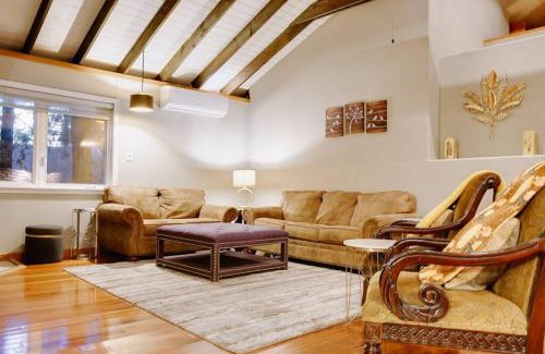 Munds Park Casa | RelaxingRejuvenating 4BR 3 and half BA cabin Munds Park
