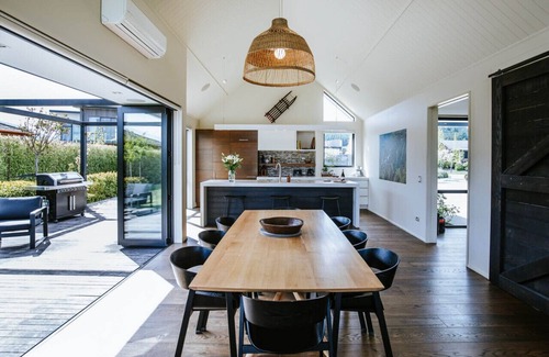 Wanaka Casa | Release NZ - Black Peak View