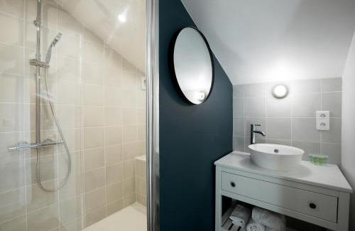 Parc-de-Montsouris Apartamento | Relish Best Paris Baguette in Light-Filled Duplex