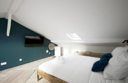 Parc-de-Montsouris Apartamento | Relish Best Paris Baguette in Light-Filled Duplex