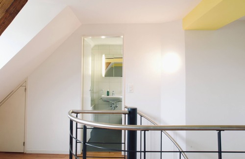 Lucerne Apartamento | ReLiving - Vibrant Duplex in City Center