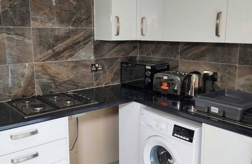 River Casa | Remaj Service Accommodation 3 Bedrooms, 6 Beds Sleep 7