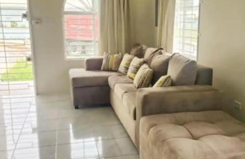 Discovery Bay Casa | Remarkable 2-Bed House in Discovery Bay