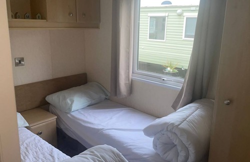 Mappleton Casa | Remarkable 2-Bed Villa caravan in Driffield