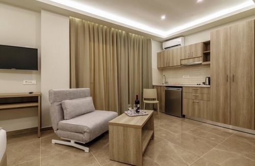 Amoudi Casa | Remezzo Apartments & Studios