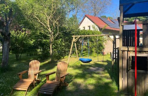 Dahlwitz Casa | Remise an der Rennbahn - umzäuntes Anwesen mit Parkplätzen, AmzonPrime, Netflix, Wii, PS2