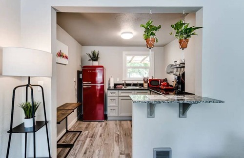 Fairmont Apartamento | Remodeled 2 bdrm duplex near the U of O