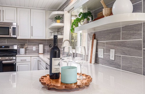 Fennville Casa | Charming 2-bedroom house with hot tub, 7mins to Saugatuck & beach