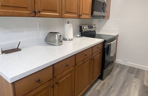 Central Oakland Park Apartamento | Remodeled 2BR apt near beach + dtwn Ft. Lauderdale