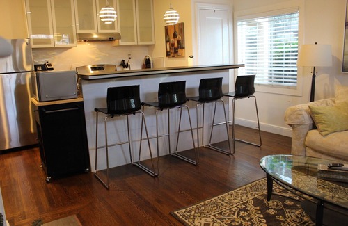 North Central Apartamento | 2BR remodelado en el centro de San Mateo