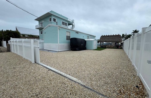 Key Largo Casa | Remodeled 2BR on bayside canal in Key Largo – cozy, modern, and relaxing.
