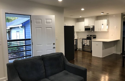 Washington Park Cabaña | Remodeled 3-bedroom house in the heart of downtown Atlanta.
