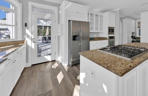 Crystal Shores Casa | Remodeled😎3 Story 5BR Home ⚓Private Pool!🌴 Grill