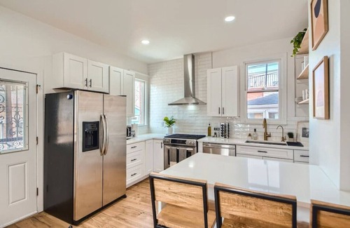 Lincoln Park Casa | Remodeled 3bd I Baker I Broadway I Sante Fe I CBD