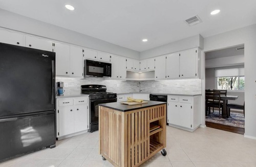 Austin Casa | Remodeled 3BR, 2.5 Bath Dog-Friendly Retreat w/ Large Backyard