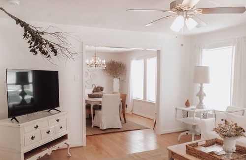 Royse City Cabaña | Remodeled 3br/2ba cottage in quiet neighborhood