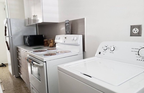 Tomas de Castro Apartamento | Apartamento remodelado en el corazón de puerto rico.