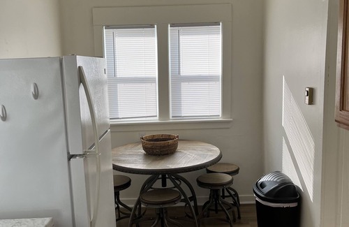 Coloma Apartamento | Remodeled apartment, walking distance to down town