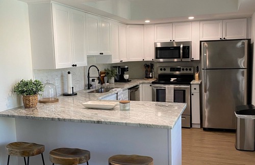 Fort Pierce Condominio | ✨Remodeled Beach Condo 2/2.. just a few steps away from the beach 🏖