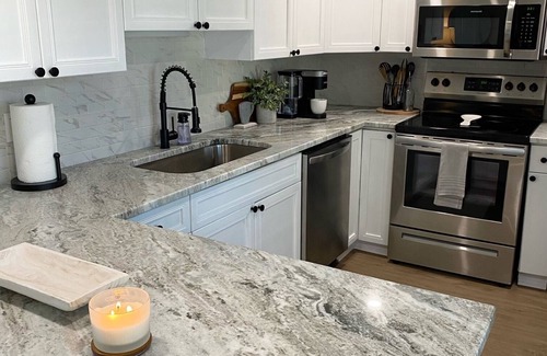 Fort Pierce Condominio | ✨Remodeled Beach Condo 2/2.. just a few steps away from the beach 🏖