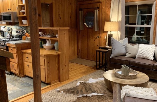 Mentone Casa | Remodeled Cabin near DeSoto State Park and Downtown Mentone