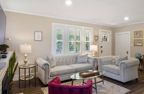 City Park Casa | Remodeled City Park Bungalow! Heart of Denver!