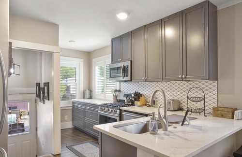 City Park Casa | Remodeled City Park Bungalow! Heart of Denver!