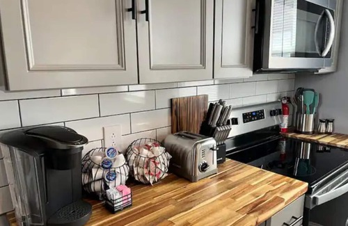 Utica Apartamento | Remodeled Cozy 3-Bedroom Apartment in South Utica