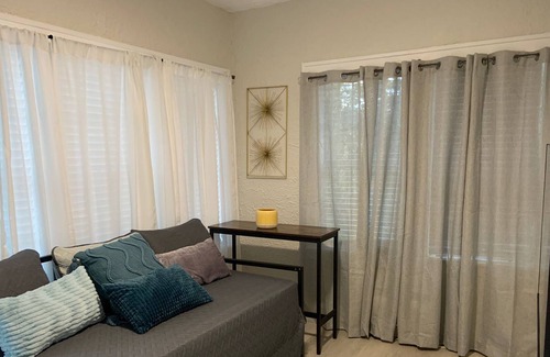 West Little River Casa | Remodeled cute house, neor of all, sleep 6