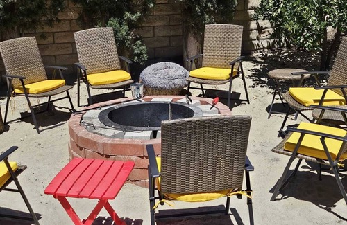 Thousand Oaks Casa | Remodeled Designer Westlake Entertainers Home Steam Spa Walkable to Restaurants