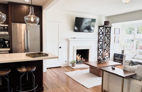 Oak Park Casa | Remodelado, Centro, Gran Patio / Spa