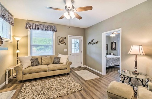 Hot Springs Casa | Remodeled Dtwn Hot Springs Home with Porch!