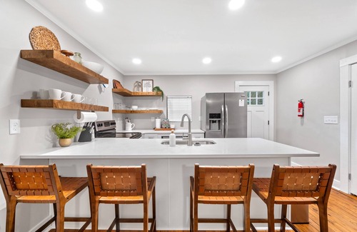 Milledgeville Casa | Remodeled historical cottage! 5 minute walk to Georgia College & downtown Milly!