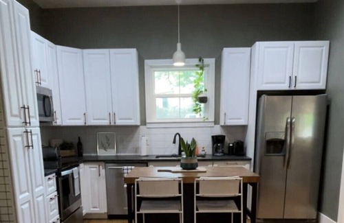 Hico Casa | Remodeled historic cottage, 2-min walk to downtown.