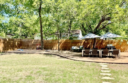 Hico Casa | Remodeled historic cottage, 2-min walk to downtown.