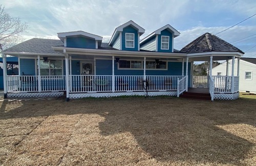 Swansboro Casa | Remodeled Historic Swansboro Home - Walking Distance to Downtown