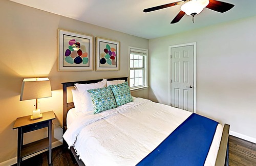 Allandale Casa | Remodeled home in quiet Rosedale neighborhood w/ 2 living areas & luxe kitchen