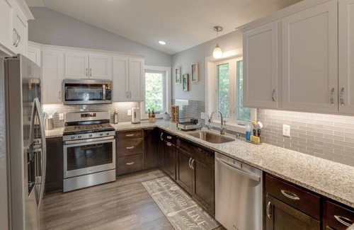 Garrison Apartamento | Remodeled Home on Great Fishing & Swimming Bay!