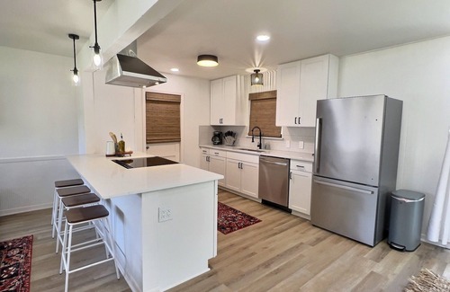 Universal City Casa | Remodeled home with firepit! 1 mile to Randolph AFB & 3 parks!