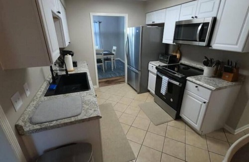 Whitemarsh Island Casa | Remodeled Island Home between Savannah & Tybee
