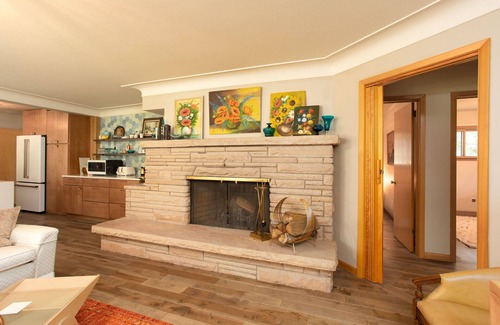 Loveland Casa | Remodeled mid-century home minutes from Estes Park/Fort Collins. Pet friendly