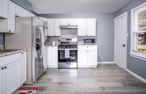 Fox Lake Apartamento | Remodeled Monthly and Seasonal Rental in Fox Lake with Lakeview and Mineola Bay Access