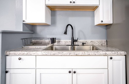 Fox Lake Apartamento | Remodeled Monthly and Seasonal Rental in Fox Lake with Lakeview and Mineola Bay Access