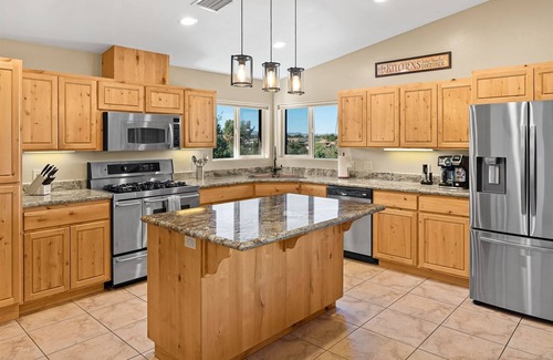 Cottonwood-Verde Village Casa | Remodeled! Panoramic Views! 20 Minutes from Sedona! Modern Southwest Comfort and