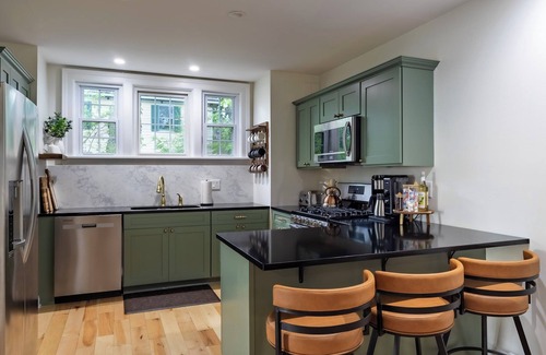 Cayuga Casa | Remodeled Peaceful Retreat