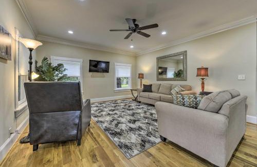 Pittsboro Casa | Remodeled Pittsboro Farmhouse Sitting on 220 Acres