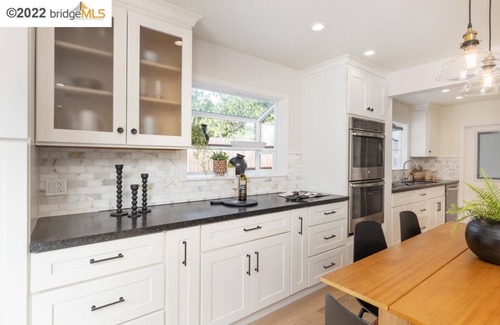 North Berkeley Casa | Remodeled Quiet Townhome with Spacious Yard - Walking distance to UC Berkeley